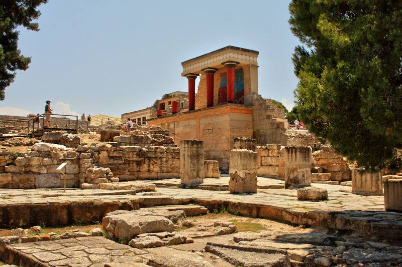 best time to travel to Crete, Greece hotel flight deals booking trip knossos-lasithi