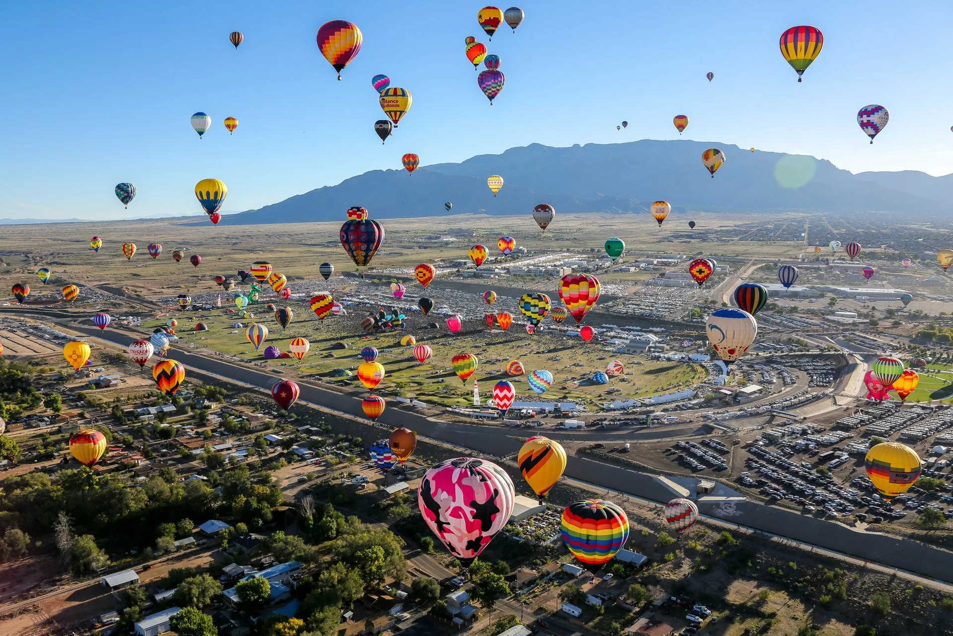 new-mexico-albuquerque-international-balloon-fiesta travel hotel flight booking travel calendar