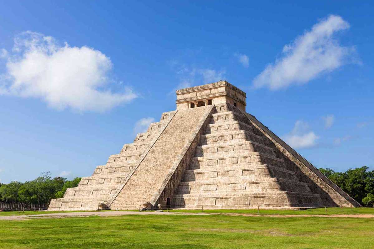 Chichen-Itza Things-to-do-in-Mexico travel-calendar-ideas-booking-hotel-flight-deals