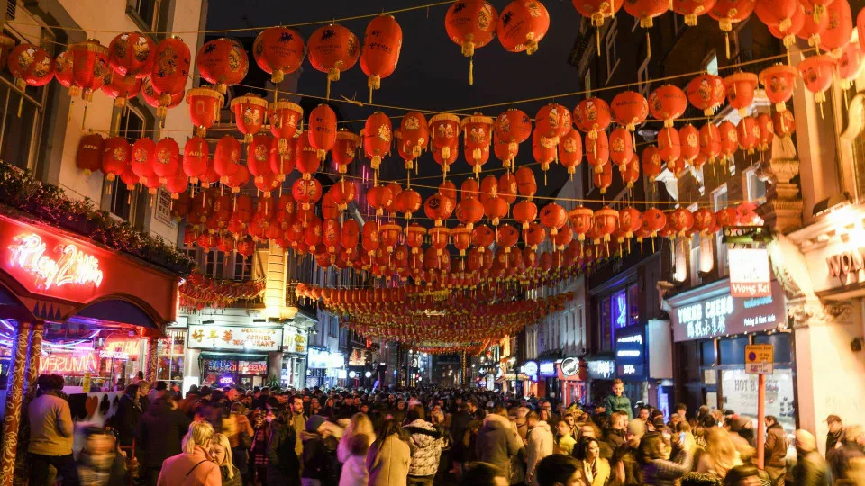 Mid-Autumn Festival in China travel-calendar-ideas-booking-hotel-flight-deals
