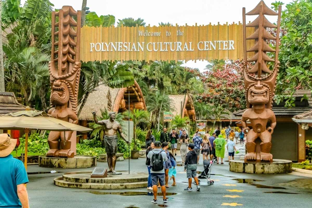 Polynesian-Cultural-Center-hawaii-Things-to-do-in-Hawaii-travel-calendar-ideas-booking-hotel-flight-deals