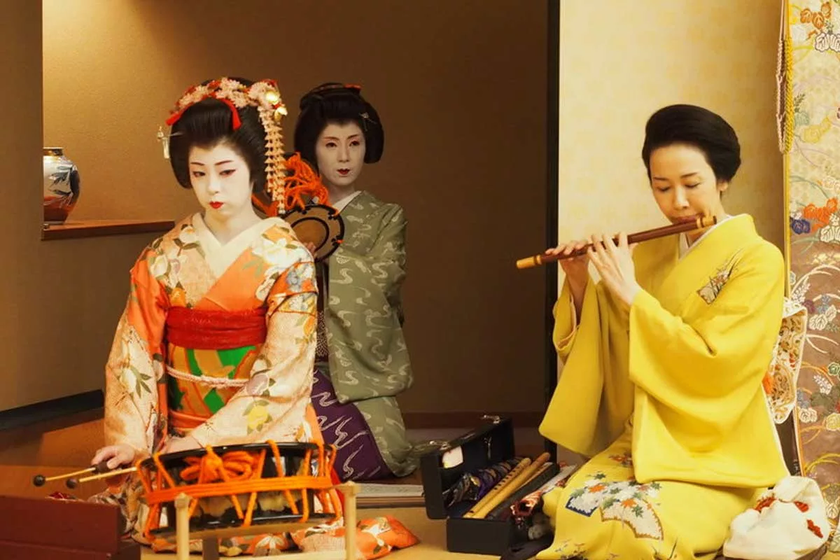Traditional-Group-Geisha-Experience-and-Dinner-Show-in-Tokyo-Things-to-do-in-florida-travel-calendar-ideas-booking-hotel-flight-deals-Florida-travel-destinations-Cheap-travel-to-japan