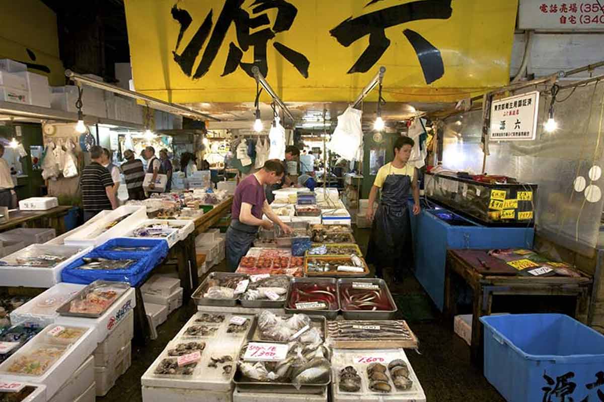 Tsukiji-Fish-Market-tokyo-Things-to-do-in-florida-travel-calendar-ideas-booking-hotel-flight-deals-Florida-travel-destinations-Cheap-travel-to-japan