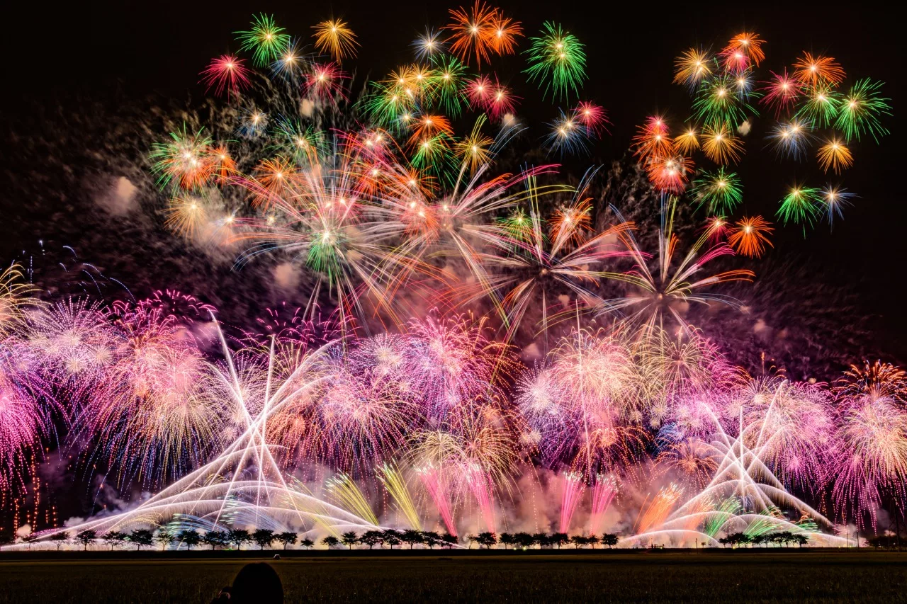 fireworks (花火, Hanabi) festival Festival travel-calendar-ideas-booking-hotel-flight-deals what to do ideas